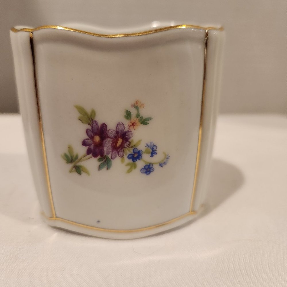 Vintage numbered cigarette holder